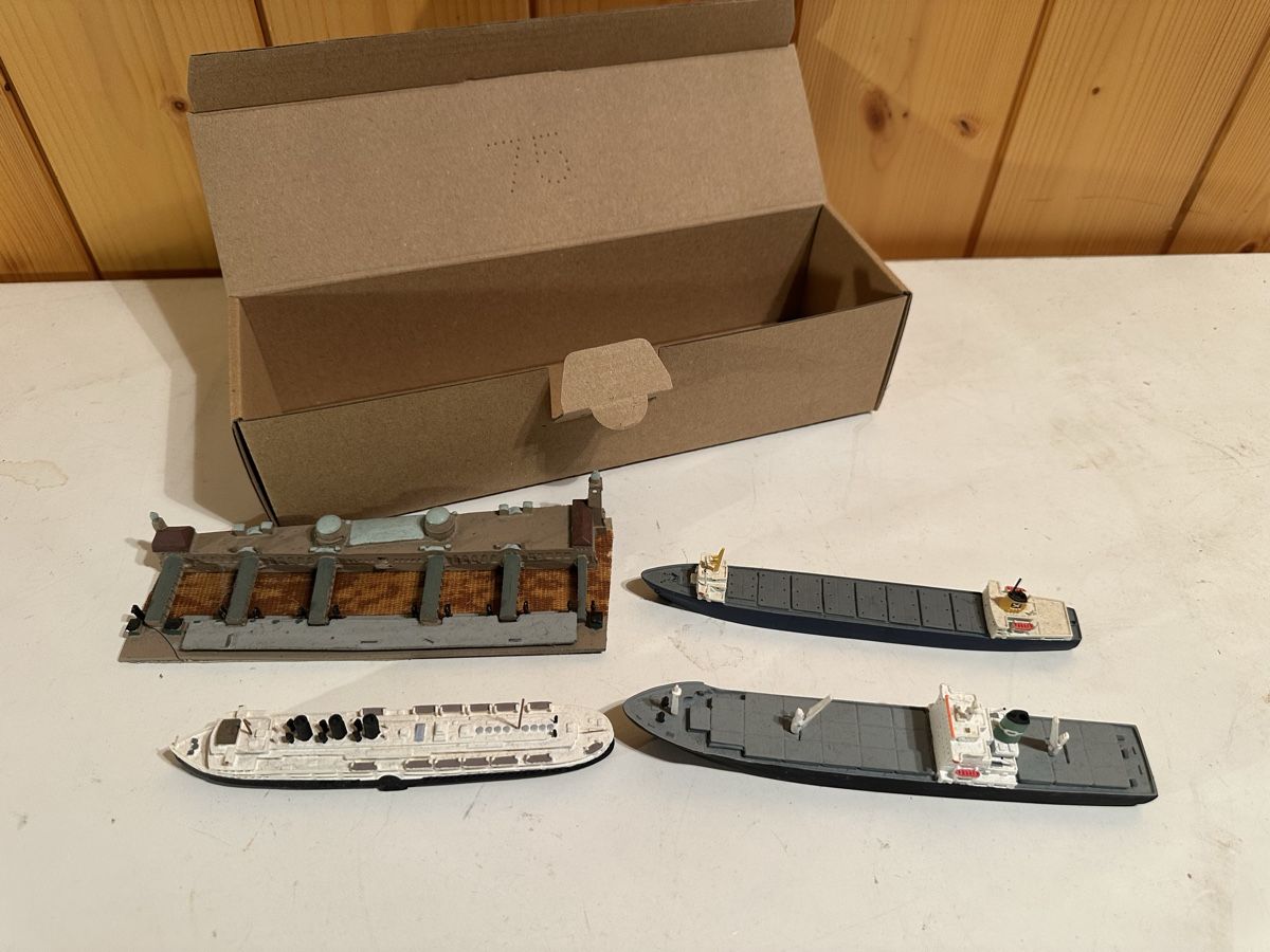 Kit di modellismo & Modellini statici: 4 stk model Schiffen – Usato da Dietikon venduto da moradi24