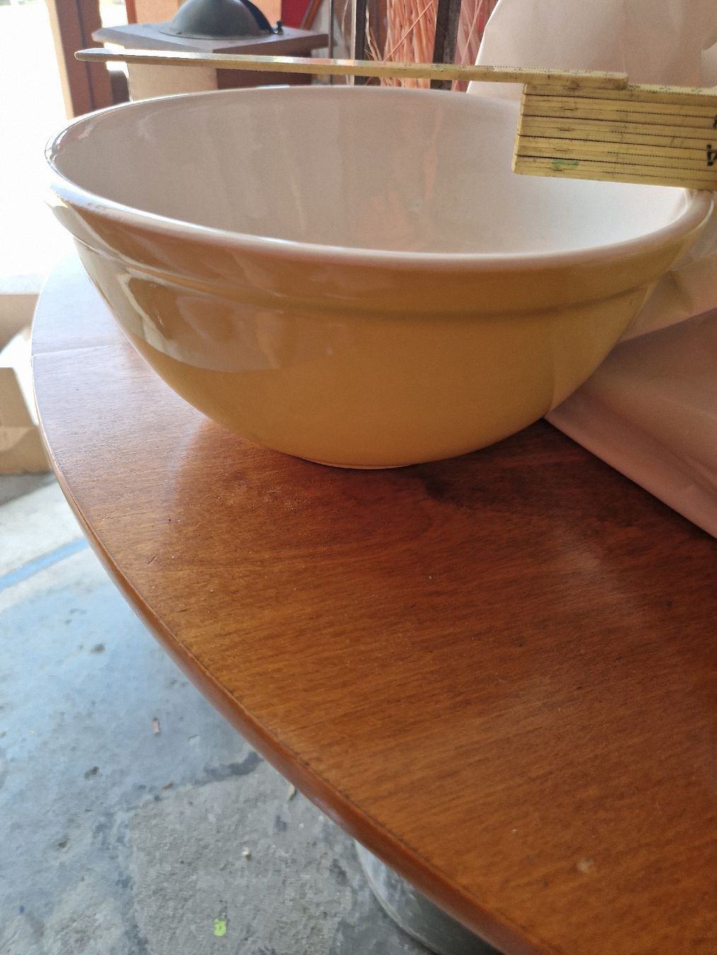 Rössler Ciotole: Teigschüssel Rösslergelb weiss Durchmesser 25cm, oder 30cm – Usato da Mörigen venduto da Clio111 2