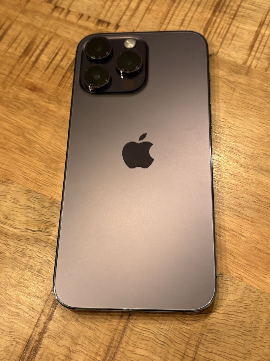 Apple Portables: Apple iPhone 14 Pro max 128 GB violet – D'occasion à Aarburg par j_hu9 1
