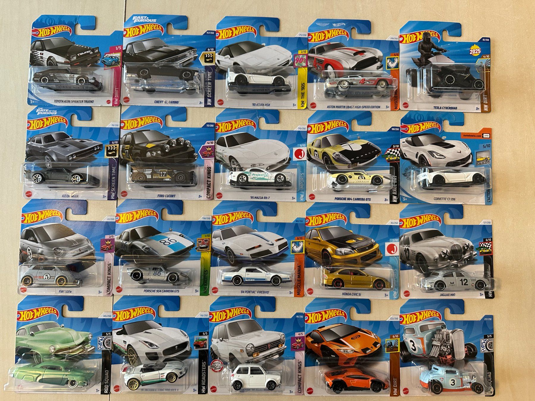 Hot Wheels Modellini d'auto: Hot Wheels Sammlung - 20 Stk. - Diverse Modelle – Nuovo (secondo la descrizione) da Mels venduto da FinSz93