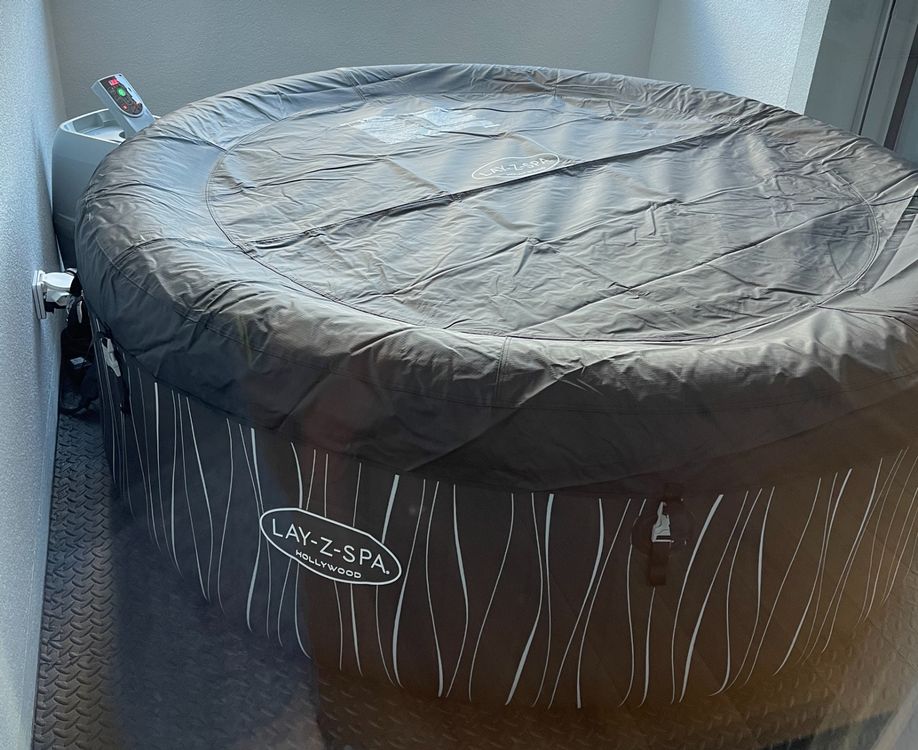 Aufblasbarer LED-Whirlpool Bestway® LAY-Z-SPA® 196 x 66 cm (Gebraucht ...