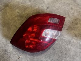 Skoda Fabia II rechter Rückleuchte
