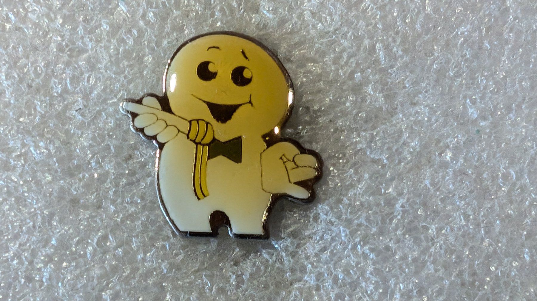 Placchette & Badge: Ansteckpin 232: Maga Bio – Usato da Oppligen venduto da Pin-Fall-Shop