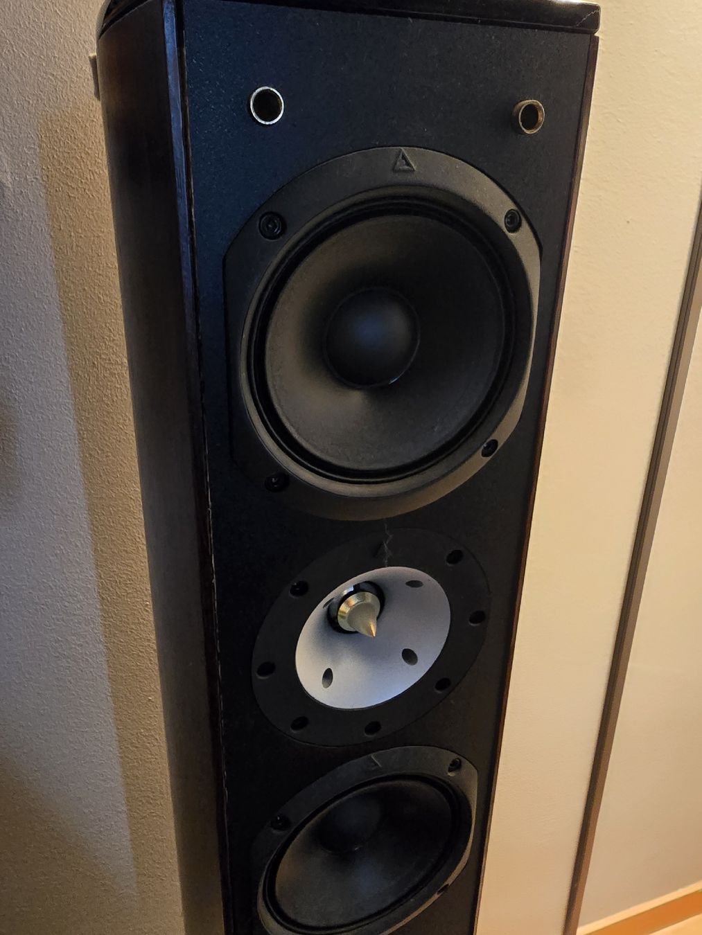 Lautsprecher: Triangle Odyssey 5-speaker surround set  – Gebraucht aus Vevey von Jys 4
