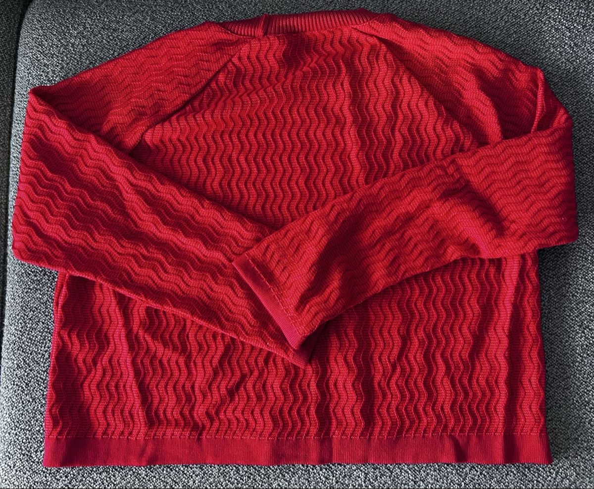 Wolle: Roter Pullover Merinowolle von Ladina Kienast – Neu und originalverpackt aus Bonstetten von Audreystyle 1
