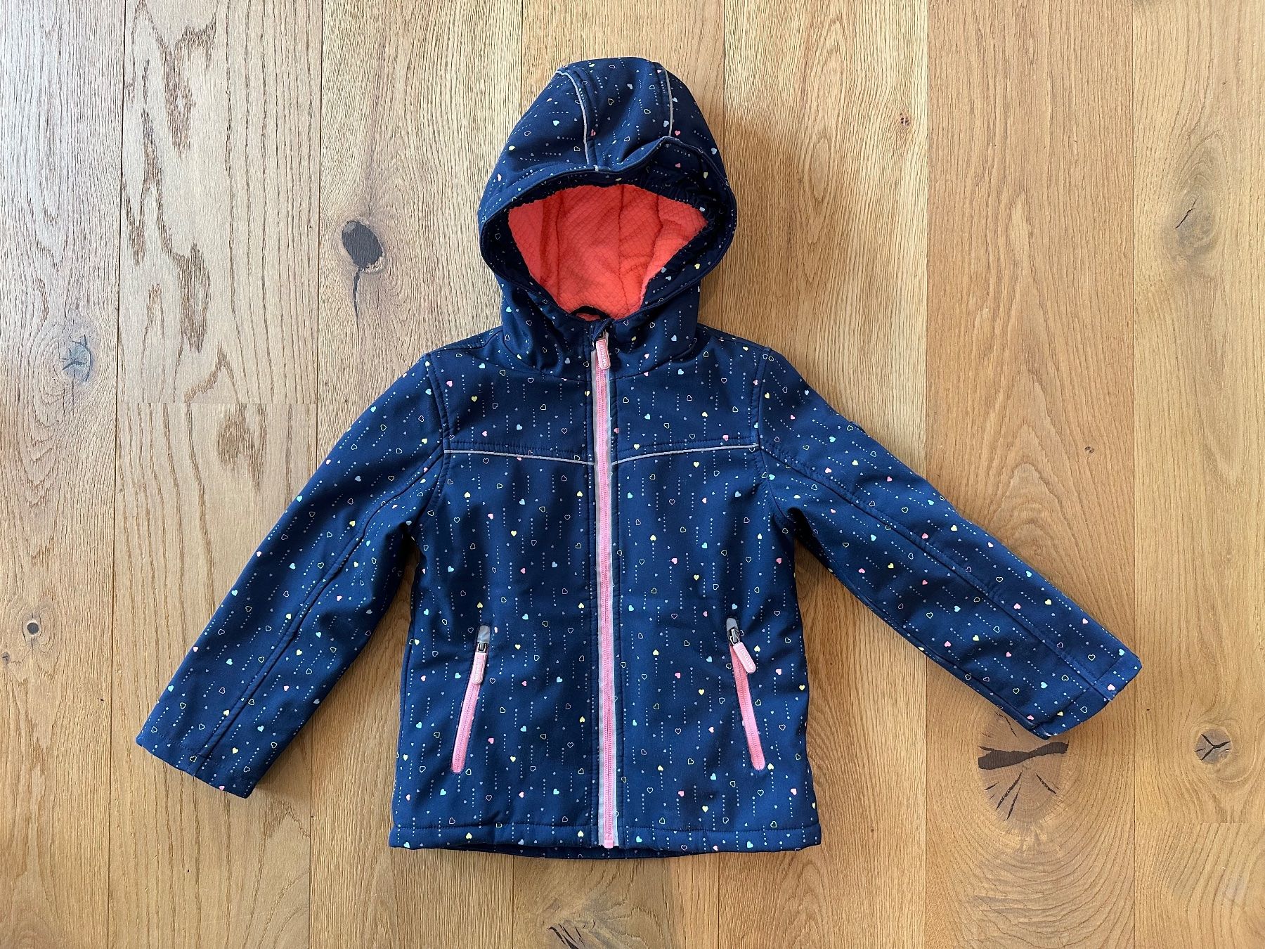 C&A Giacche & Cappotti: Softshelljacke gefüttert in Gr. 122 – Usato da Staldenried venduto da Chleeblattji