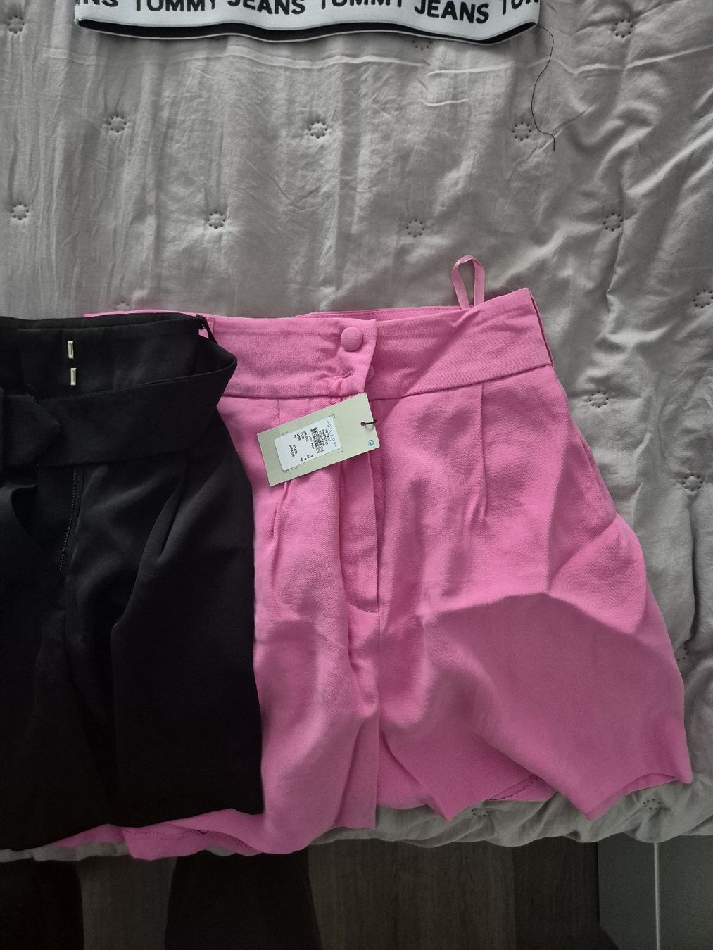 Stradivarius Lotti di vestiti: Lots jupes et Short – Nuovo (secondo la descrizione) da Moudon venduto da vin_h566 1