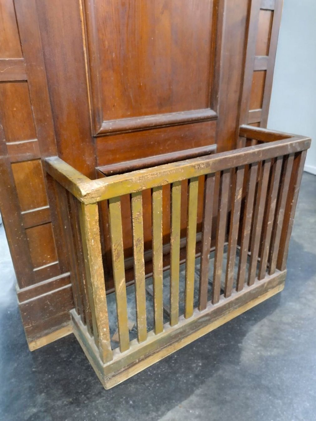 Guardaroba: Garderobe Antik – Usato da Zürich venduto da Zuerichparis08 3