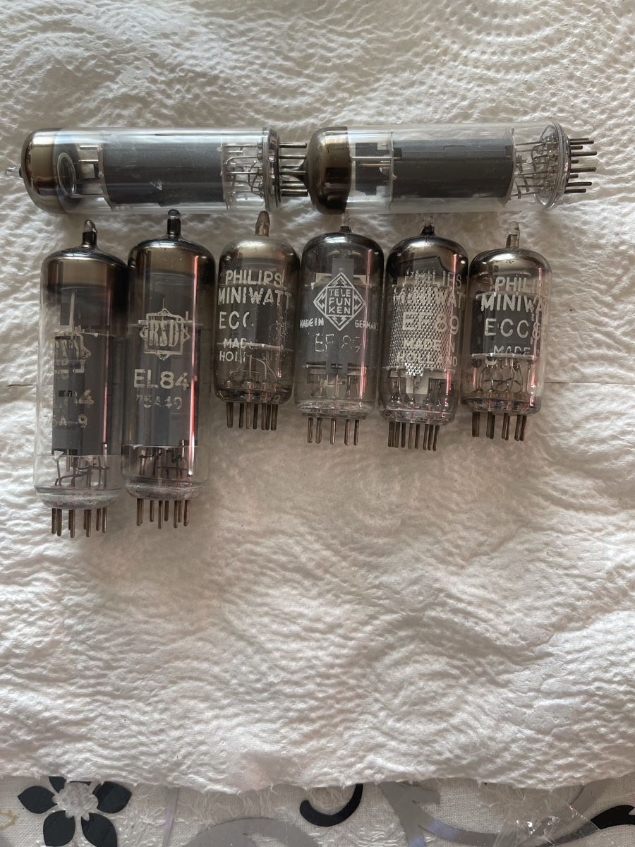 Elektronikbauteile: Röhren EL84, ECC83, ECC88 & mehr – Gebraucht aus Bern von TamSham