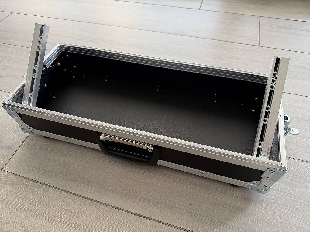 Valigie: Flightcase 3U – Usato da Riaz venduto da fafa74 1