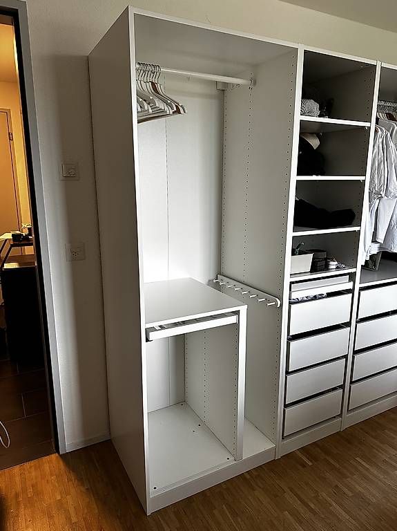 Armoires: IKEA PAX (mittlere Grösse) in Weiss – D'occasion à Lyss par REAL-R 4
