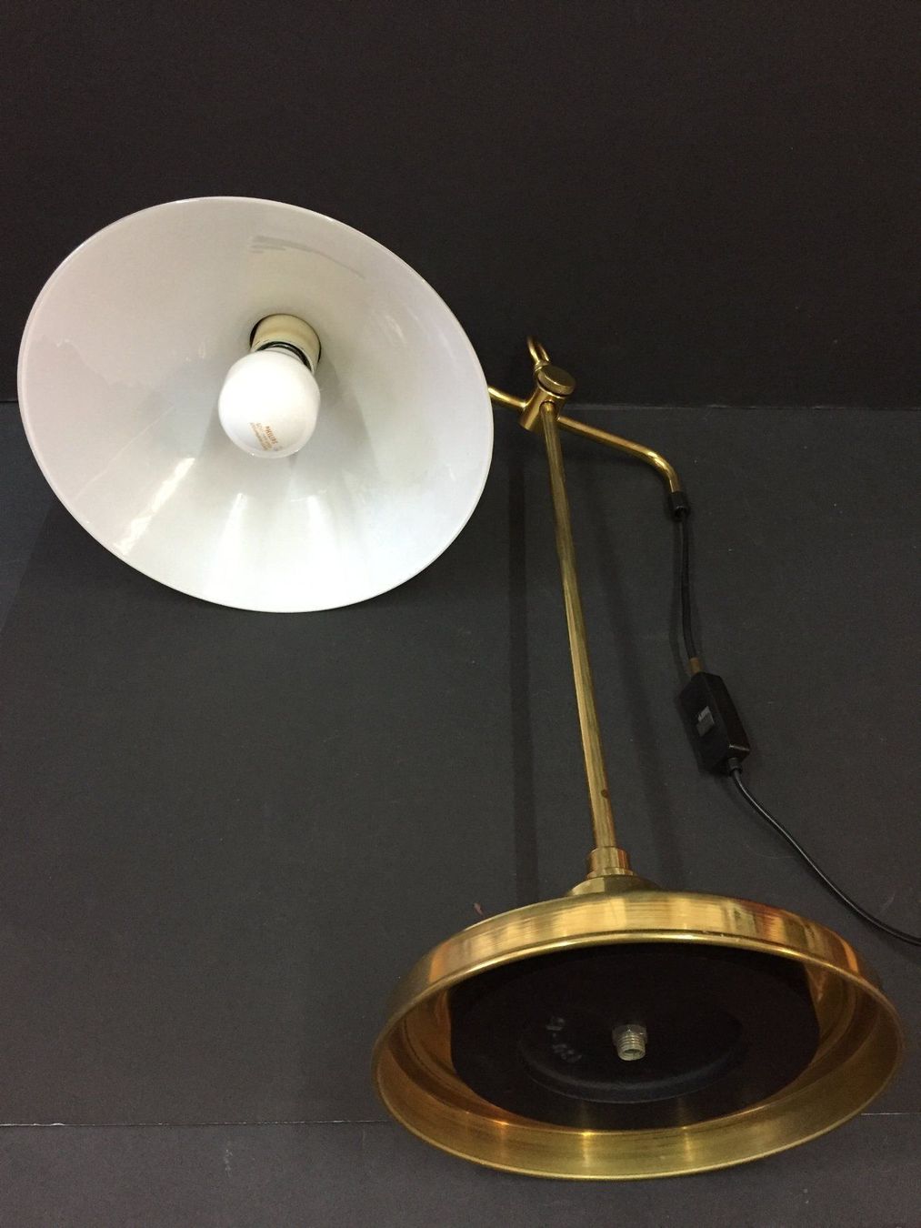 Lampade: Art Deco Lampe mit Opalinglas – Usato da Schaffhausen venduto da vintageville 5