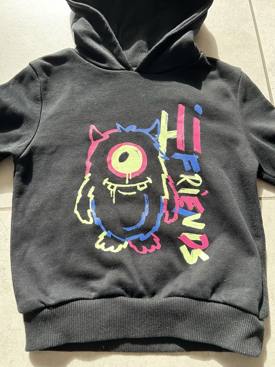 Primark Maglioni & Felpe: Kapuzzenpullover von Primark Grösse.110 in Top Zustand – Usato da Lengnau BE venduto da M.Laib 1