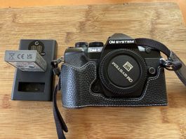 OM System OM-5 Mark II Body Black top Zustand!