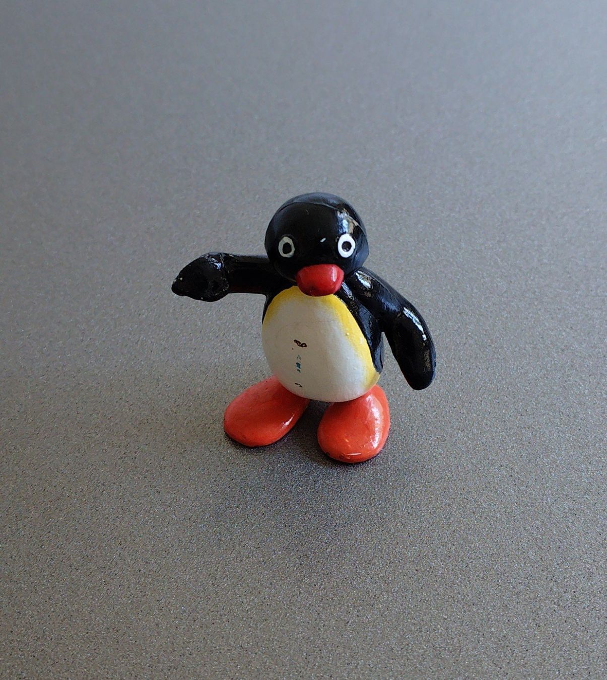 Statuette: Pingu Figur, Editoy 1990, Vintage, Handpainted – Usato da Küssnacht venduto da Delmu