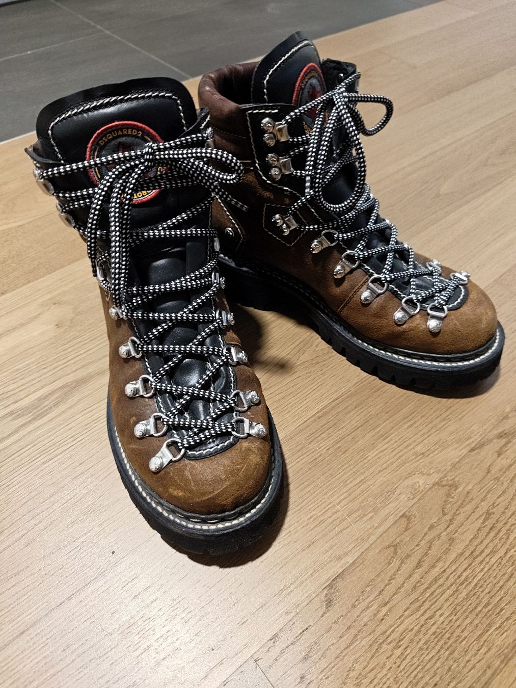 Dsquared2 Scarpe da uomo: Dsquared2 Leder  Stiefeletten braun Groesse 42 – Usato da Seon venduto da chf_g29b 7