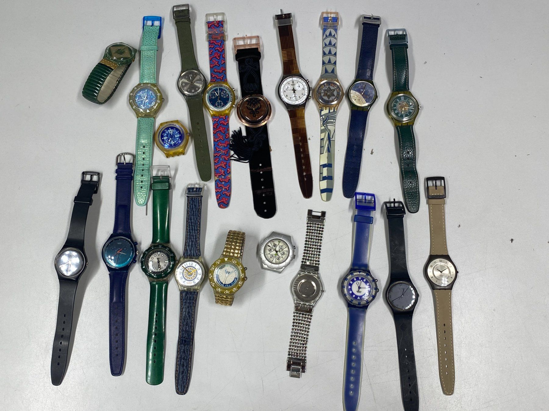 Swatch Montres: LOT Swatch Uhren unkontrolliert /HP01 – Défectueux à Bern par JMsoehne1987