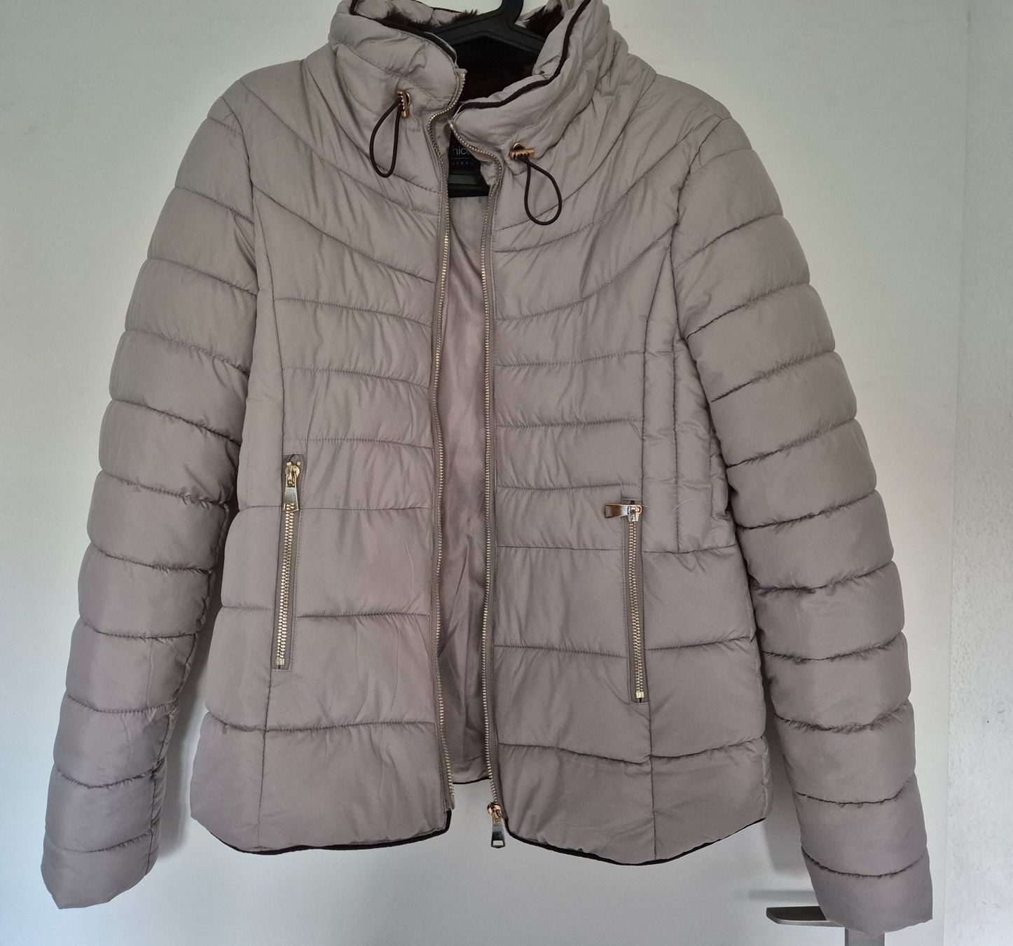 Giacche: Winterjacke in hellbeige, Grösse S – Nuovo (secondo la descrizione) da Aesch BL venduto da sar_j59l
