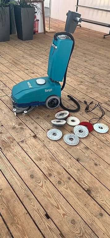 Tutte le macchine: Putzmaschine Wetrok Tango – Usato da Gunzwil venduto da vintage-bazaar