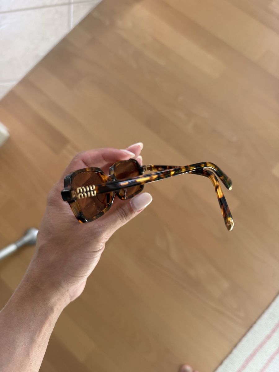 Miu Miu Lunettes & Verres: Miu Miu Sunglasses Tortoise Shell Square Frame Used – Neuf (Voir description) à Zürich par geraldinebiene 1