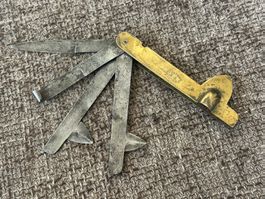 Antikes Messer Aderlass ED. Viémeaux 1890-1910 Messing RAR