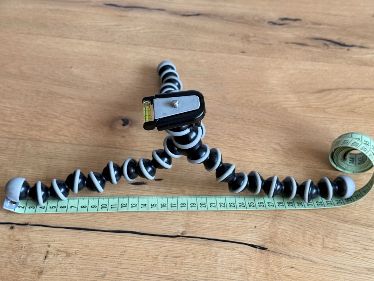 Treppiedi & Teste: Flexible Gorilla Tripod - Compact & Versatile Camera Mount – Nuovo (secondo la descrizione) da Basel venduto da Mauve3 2