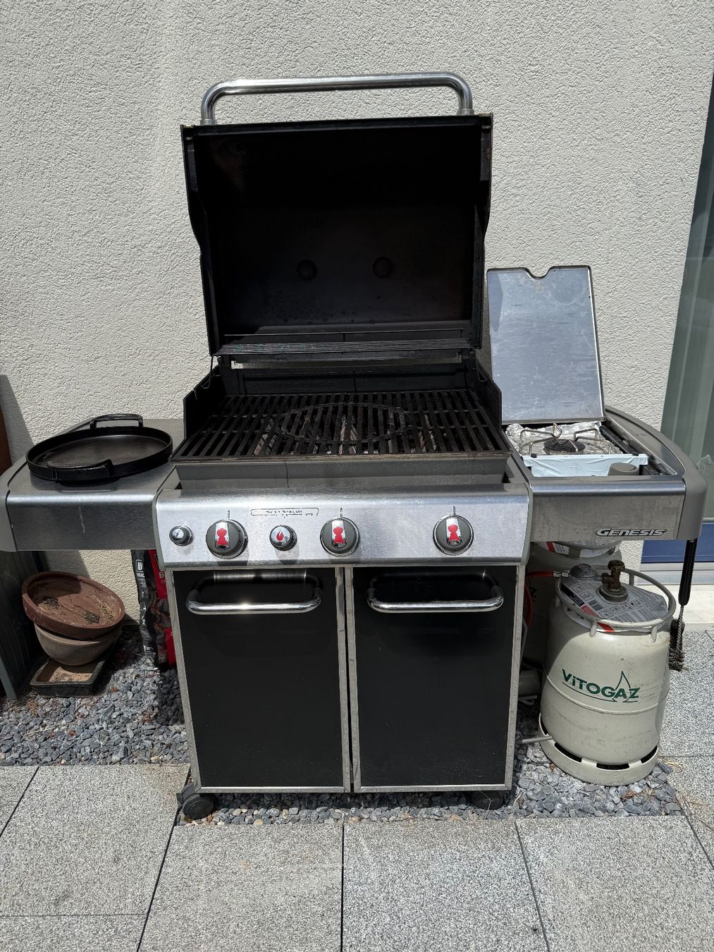 Weber Griglie: Weber Grill, 4 Brenner und Kochplatte – Usato da Nottwil venduto da Dellanda 1