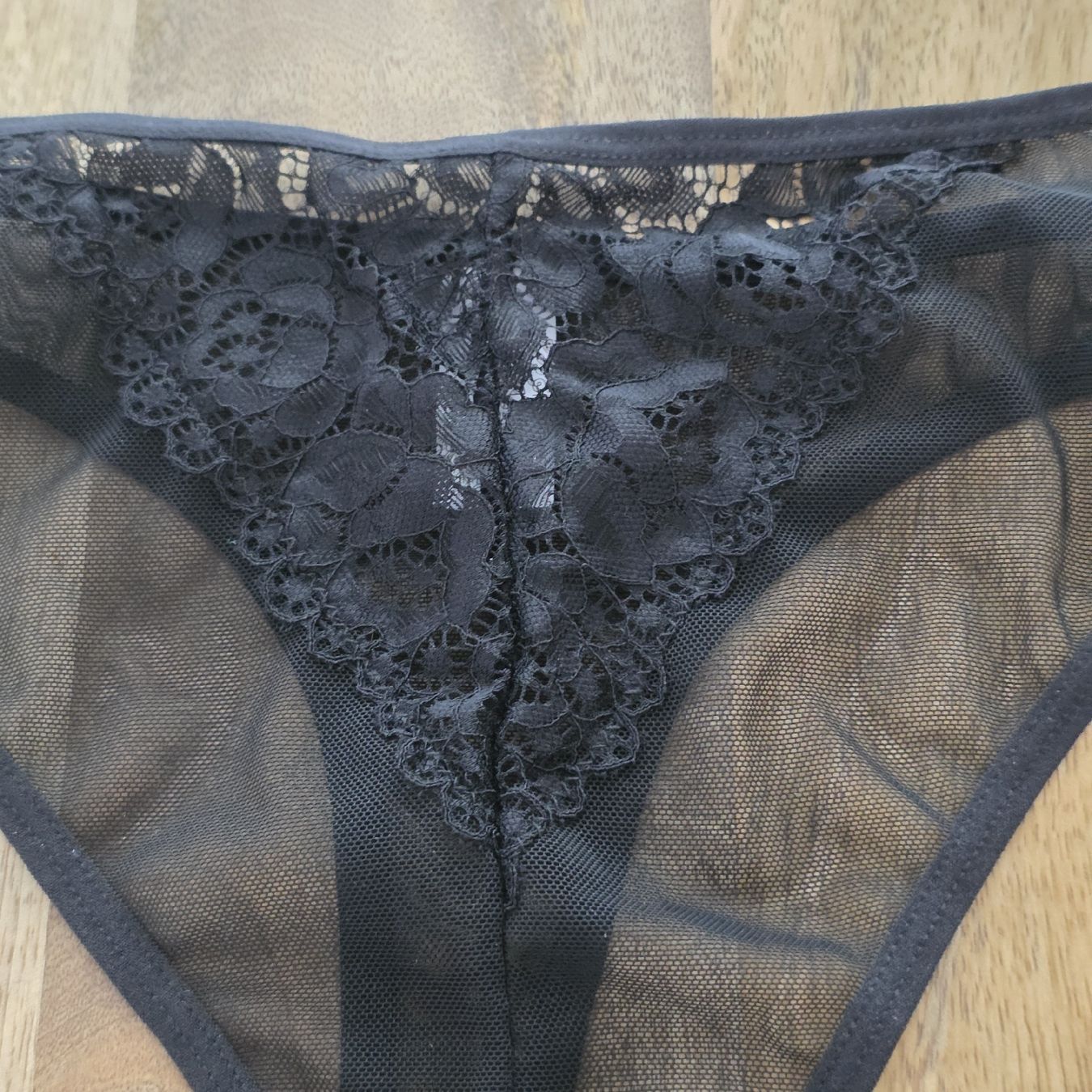 Altra biancheria intima: Schwarzer Tanga mit Spitze, Grösse XL – Nuovo (secondo la descrizione) da Rheinsulz venduto da Gilea 2