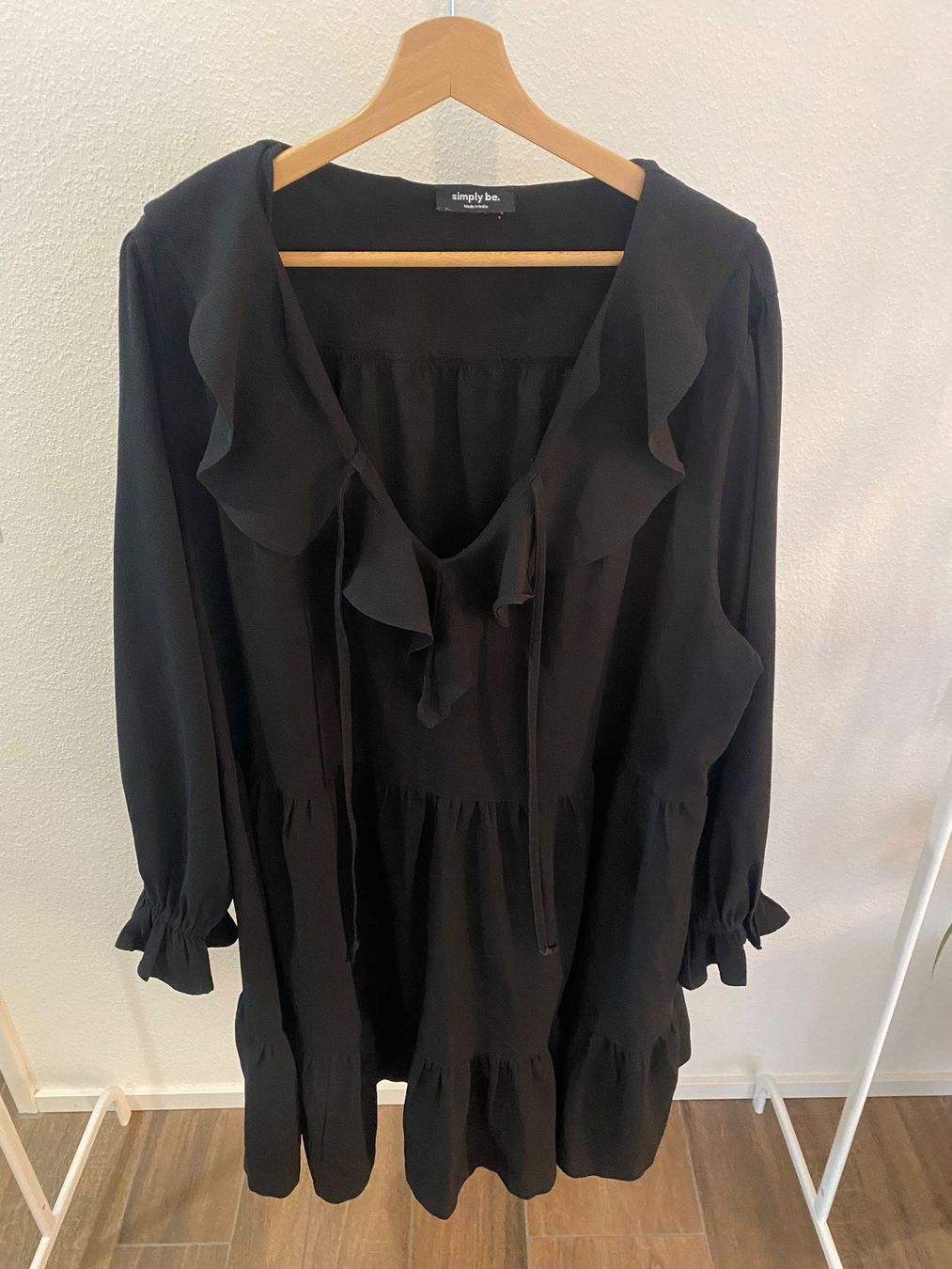 Kleider: Simply be Kleid schwarz Gr. 56 - 58 – Gebraucht aus Pratteln von a23_j2gs 1