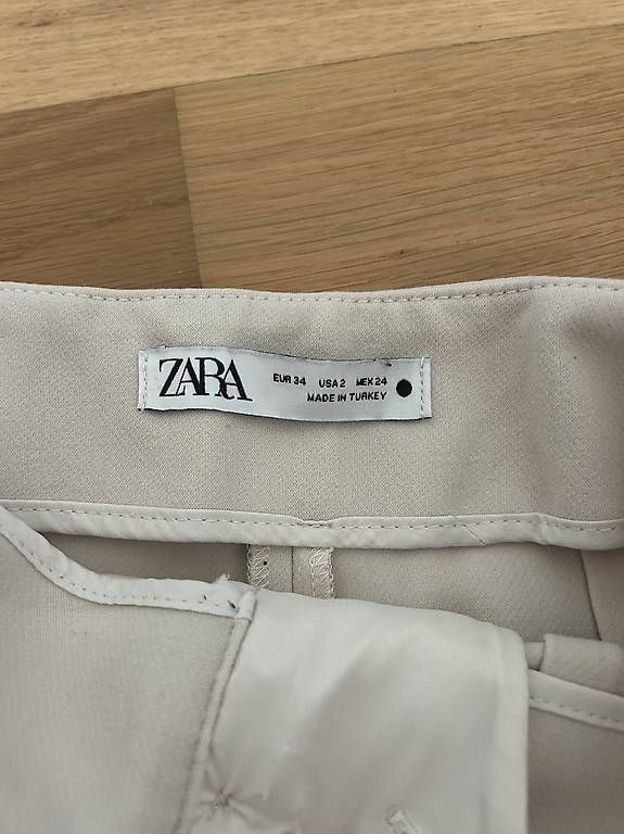Zara Pantaloni: Zara Hose – Usato da Münsingen venduto da klo_bvb2 1