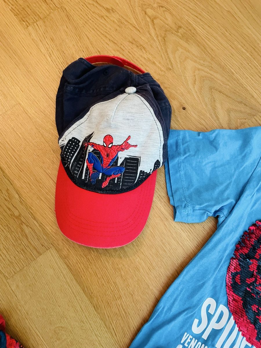 Kleiderpakete: Spider-Man summer Set – Gebraucht aus Zollikerberg von BS.SM 1