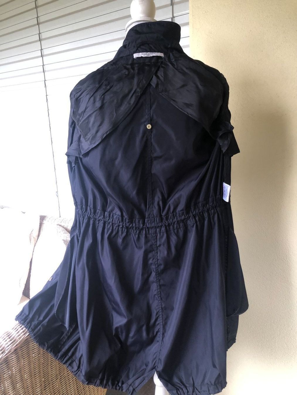 Givenchy Giacche: Givenchy Regenmantel – Usato da Lugano venduto da lau_y5ny 3
