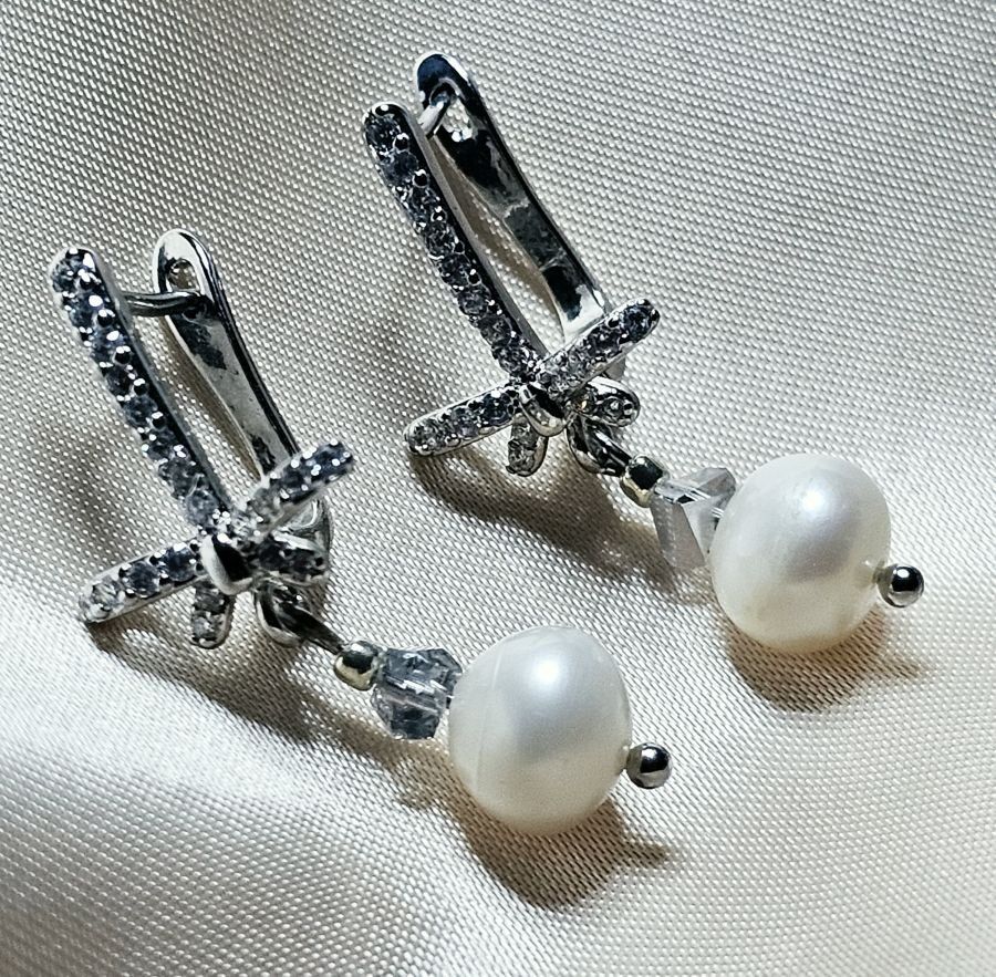 Orecchini pendenti & Orecchini a lobo: Klassische Ohrringe mit echen Perlen c.a.8 mm – Nuovo (secondo la descrizione) da Grenchen venduto da maretop