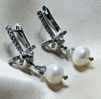 Klassische Ohrringe mit echen Perlen c.a.8 mm