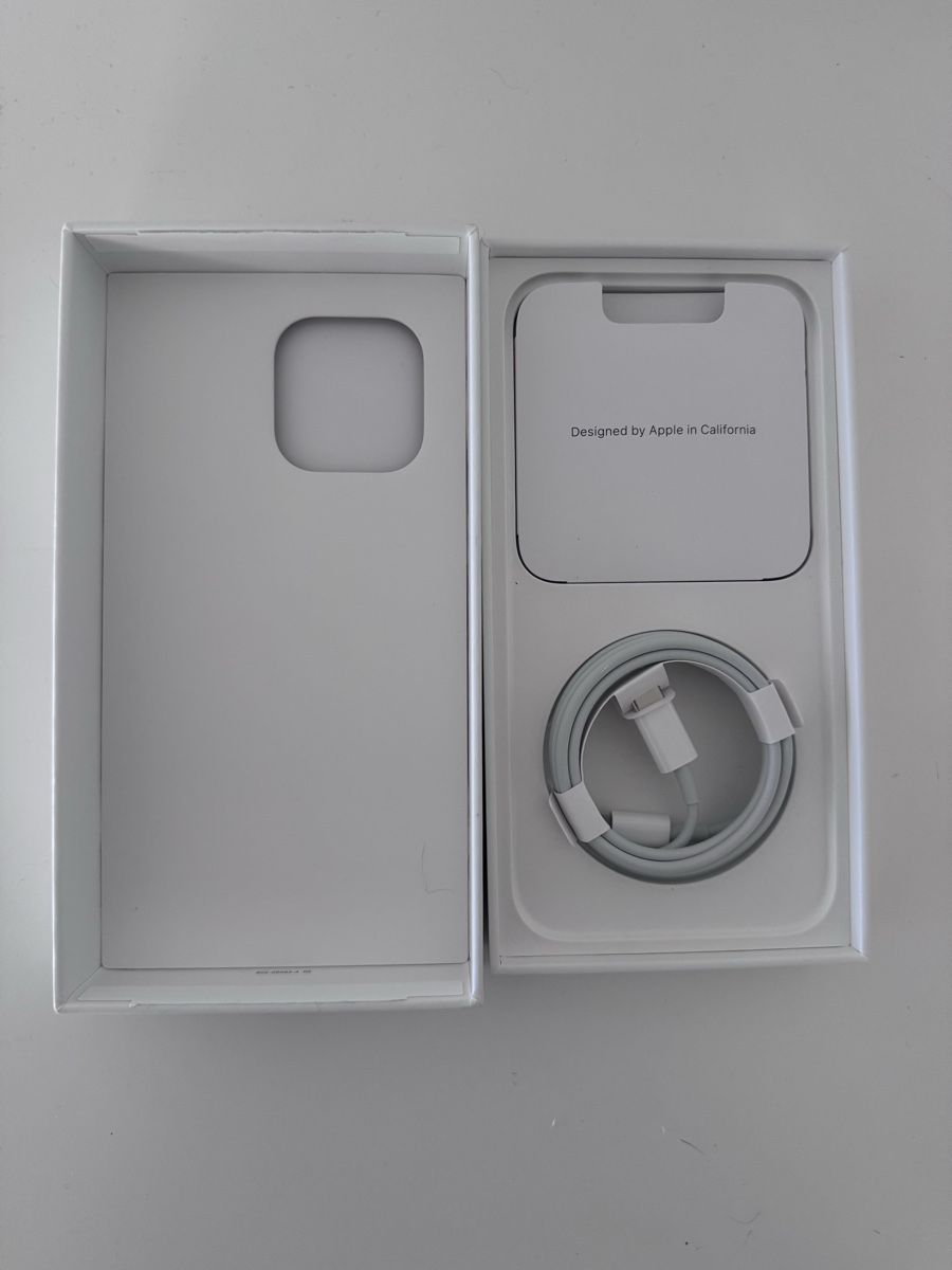 Apple Telefoni cellulari / Smartphones: iPhone 14 Pro Max Deep Purple 128GB mit Zubehoer – Usato da Schliern b. Köniz venduto da Melom 2