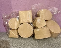 Boîtes cadeaux en carton à peindre, formes assorties, neuves