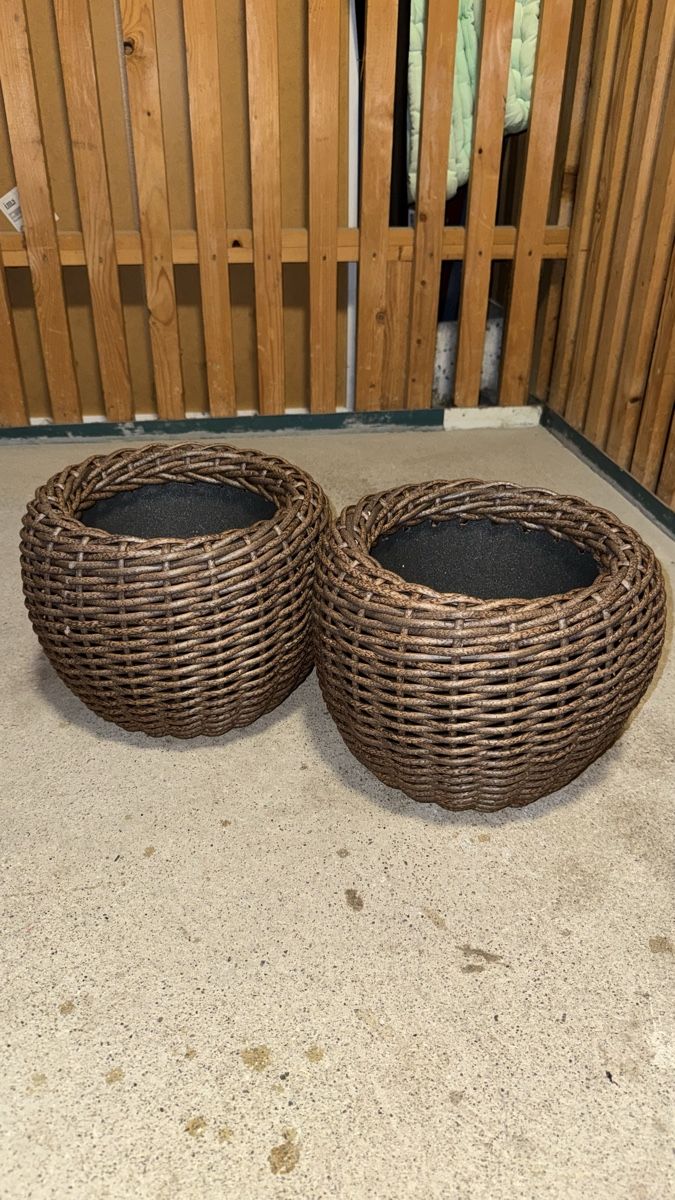 Vasi per fiori: Rattan Planter Pots (2) – Nuovo (secondo la descrizione) da Unterentfelden venduto da che_9xcp