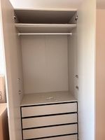 Neuwertiger PAX Kleiderschrank in graubeige, L100xT58xH236