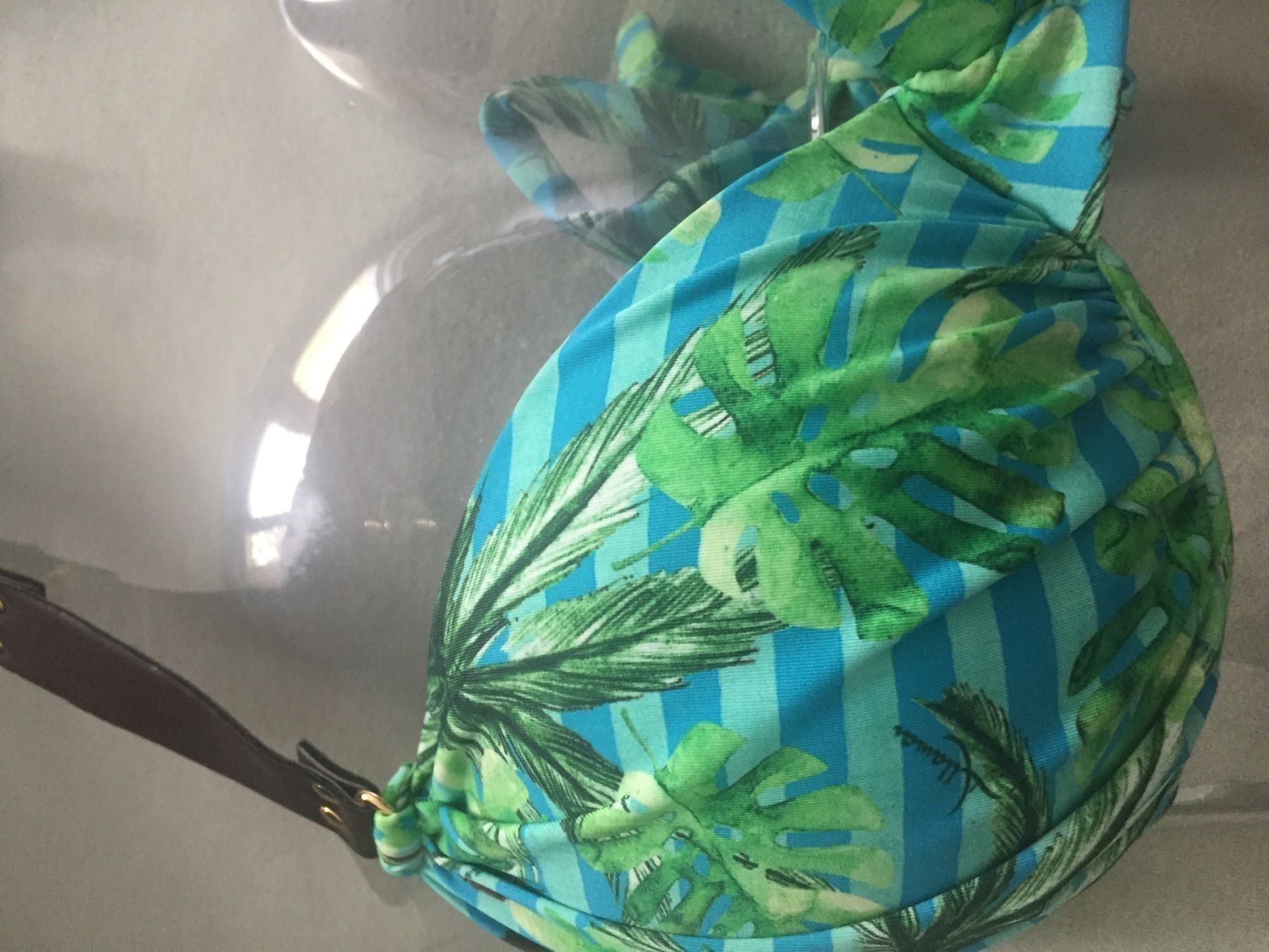 Badekleider & Bikinis: Schöner Bras.spezieller Qualität Bikini – Neu und originalverpackt aus Zell  ZH von maria0100 2