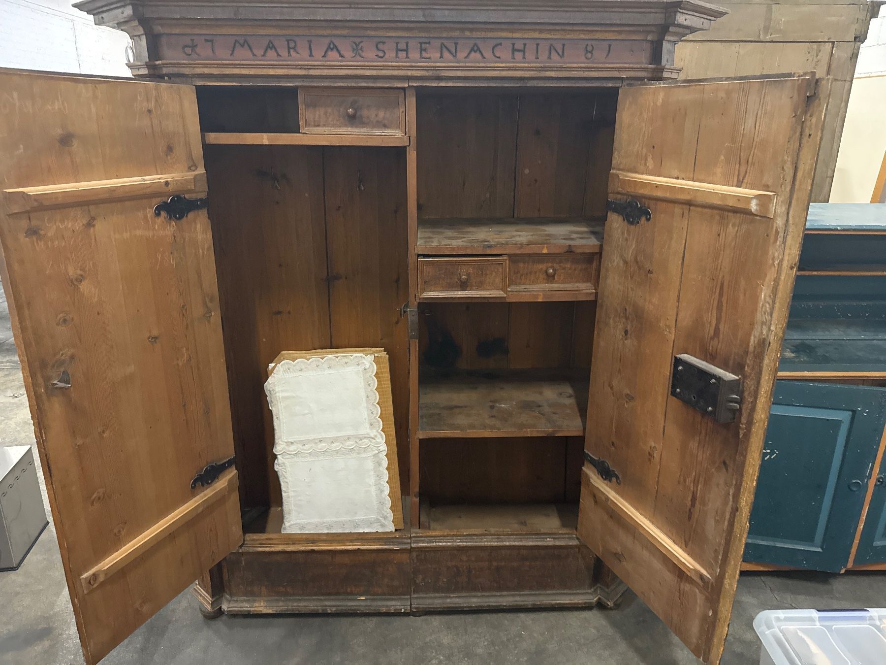 Armadi: Antiker schrank – Usato da Heerbrugg venduto da Livi10 3