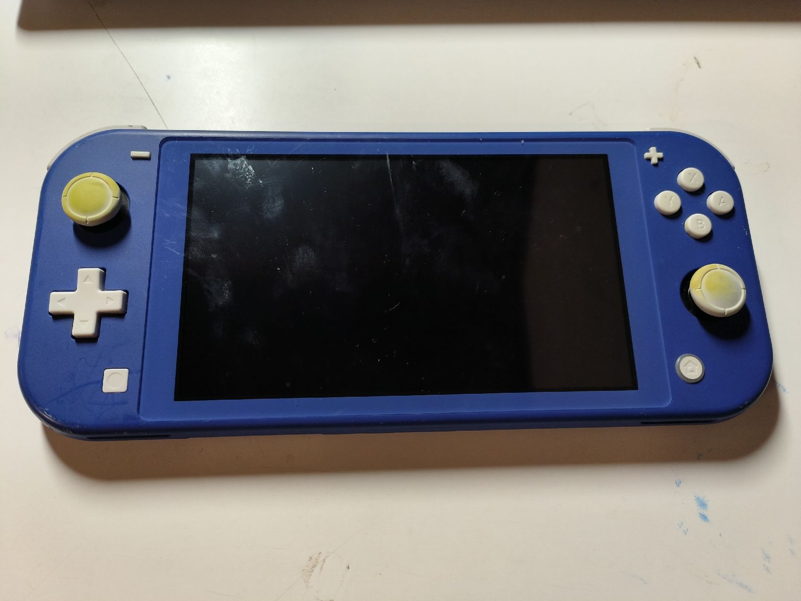 Nintendo Consoles: Nintendo Switch lite in dunkelblau – D'occasion à Uhwiesen par man_8lrz