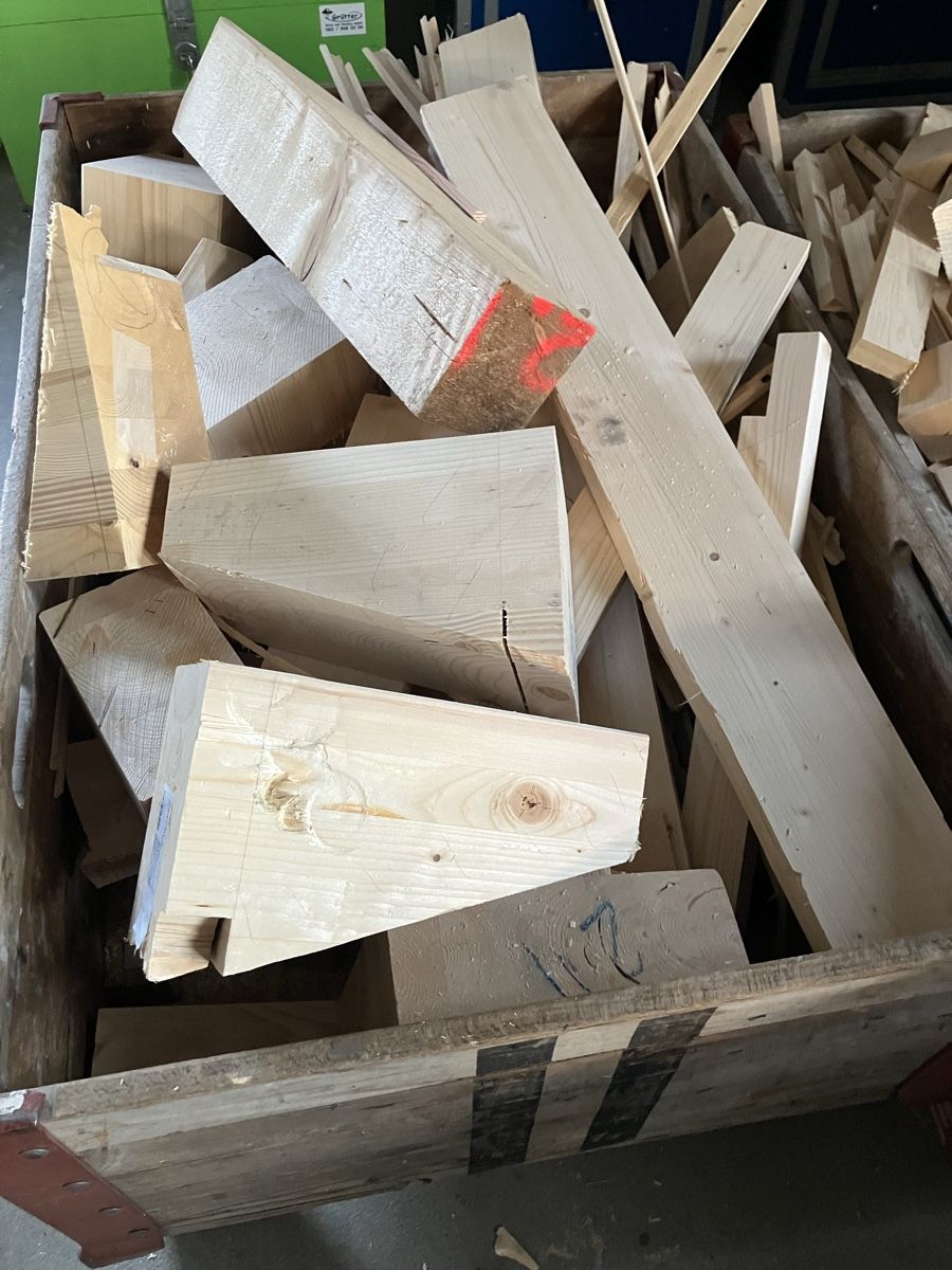 Articles en bois: Holzabschnitte  – D'occasion à Thunstetten par Sugus025 1