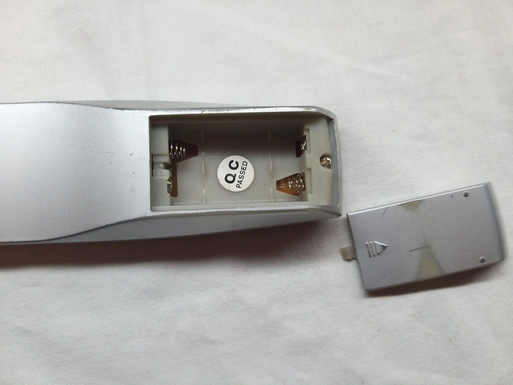 Telecomandi: Télécommande Tokai DVD-405, occasion. – Usato da la Chaux-de-Fonds venduto da Lampe 2