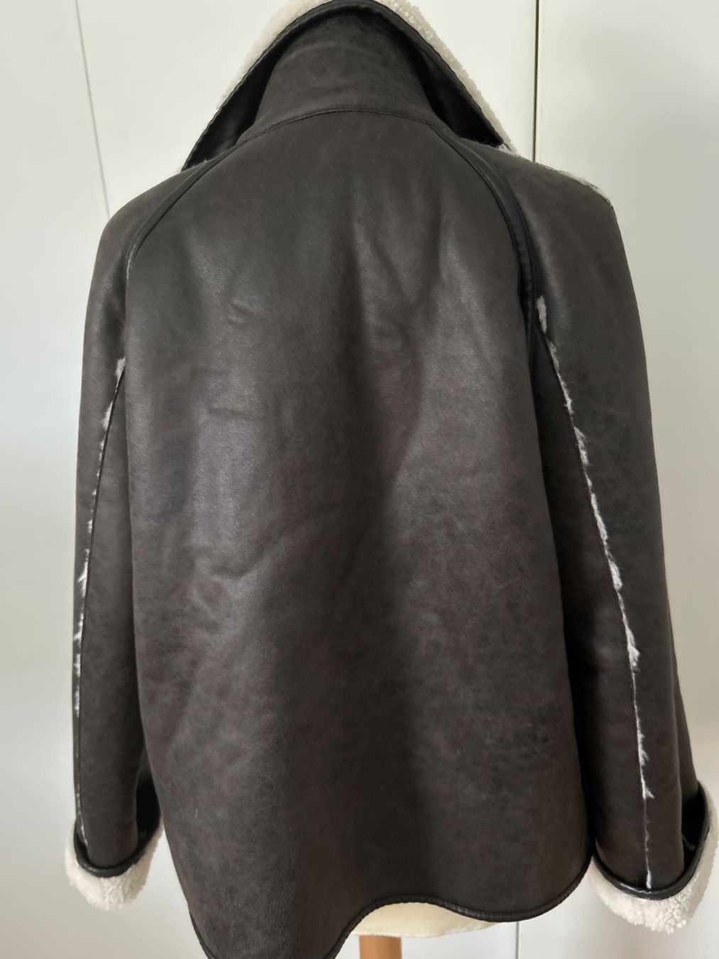 Giacche: Winter Jacke , nicht Leder – Usato da Feuerthalen venduto da Anna_Swift 7