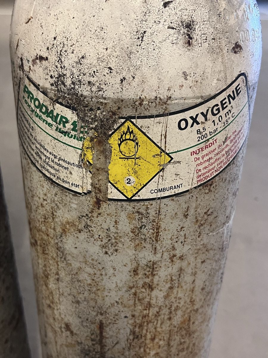 Apparecchiature e tecnologia a gas: Bouteilles d'oxygène PRODAIR  – Usato da BREMBLENS venduto da Lafoudre 1
