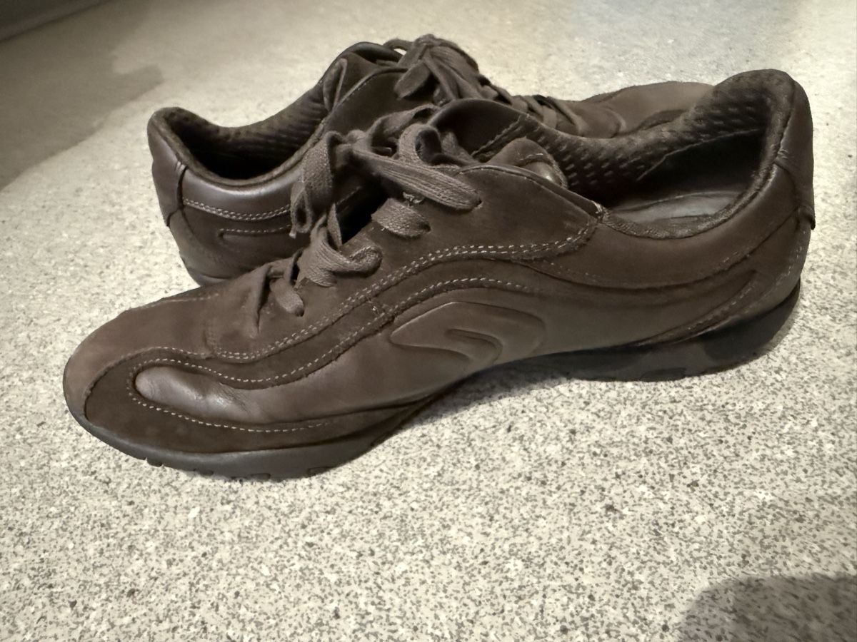 Geox Damenschuhe: Braune Geox Sneaker 41 – Gebraucht aus Lachen SZ von laborfuchs 1