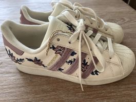Adidas Superstar Schuhe Blumenmuster Creme Grösse 38 neu