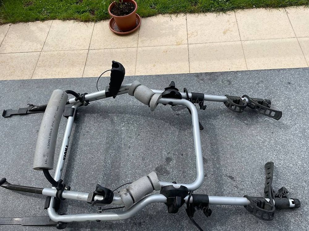 Accessori per altri veicoli: Porte-vélos de coffre Thule – Usato da Villars-le-Terroir venduto da Elmanifico 1