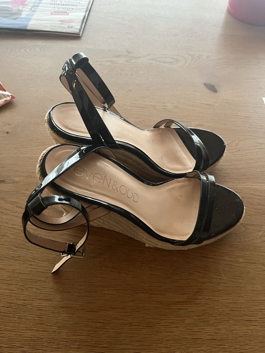 Scarpe da donna: Sandalette Keilabsatz – Usato da Sevelen venduto da sarah_selina 3