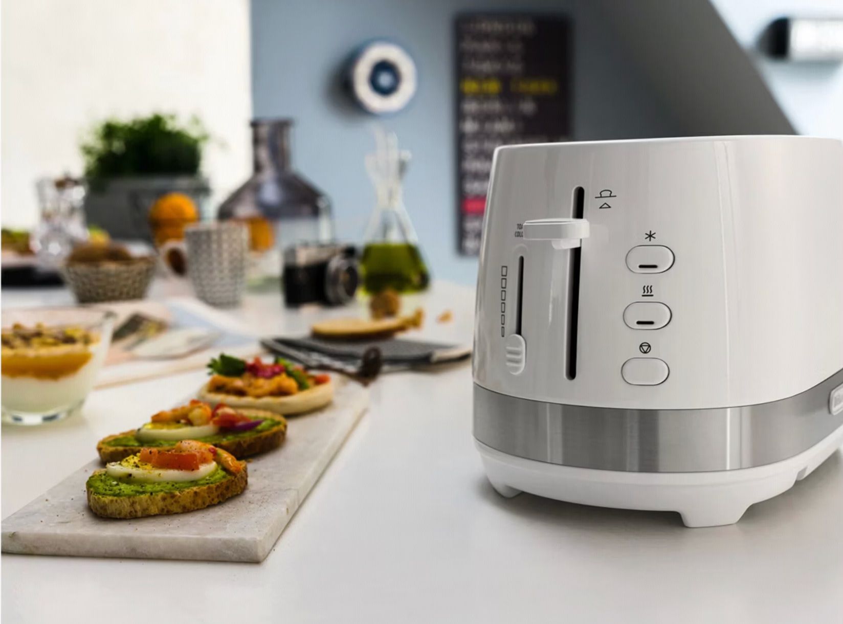 Elettrodomestici da cucina: Delonghi CTLA 2103 W Active Line Toaster, Ovp. – Nuovo e nell'imballaggio originale da Tafers venduto da JP911 4